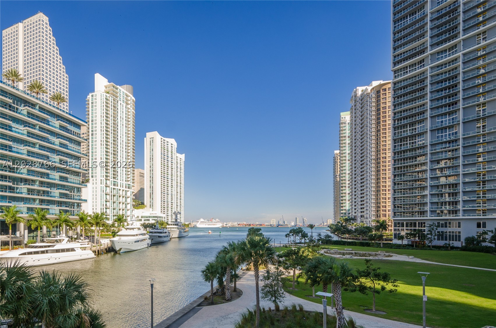 ICONBRICKELL CONDO NO 1 - Residential Lease