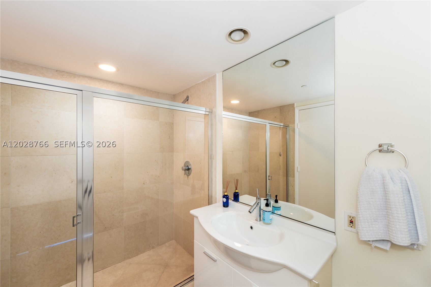 ICONBRICKELL CONDO NO 1 - Residential Lease