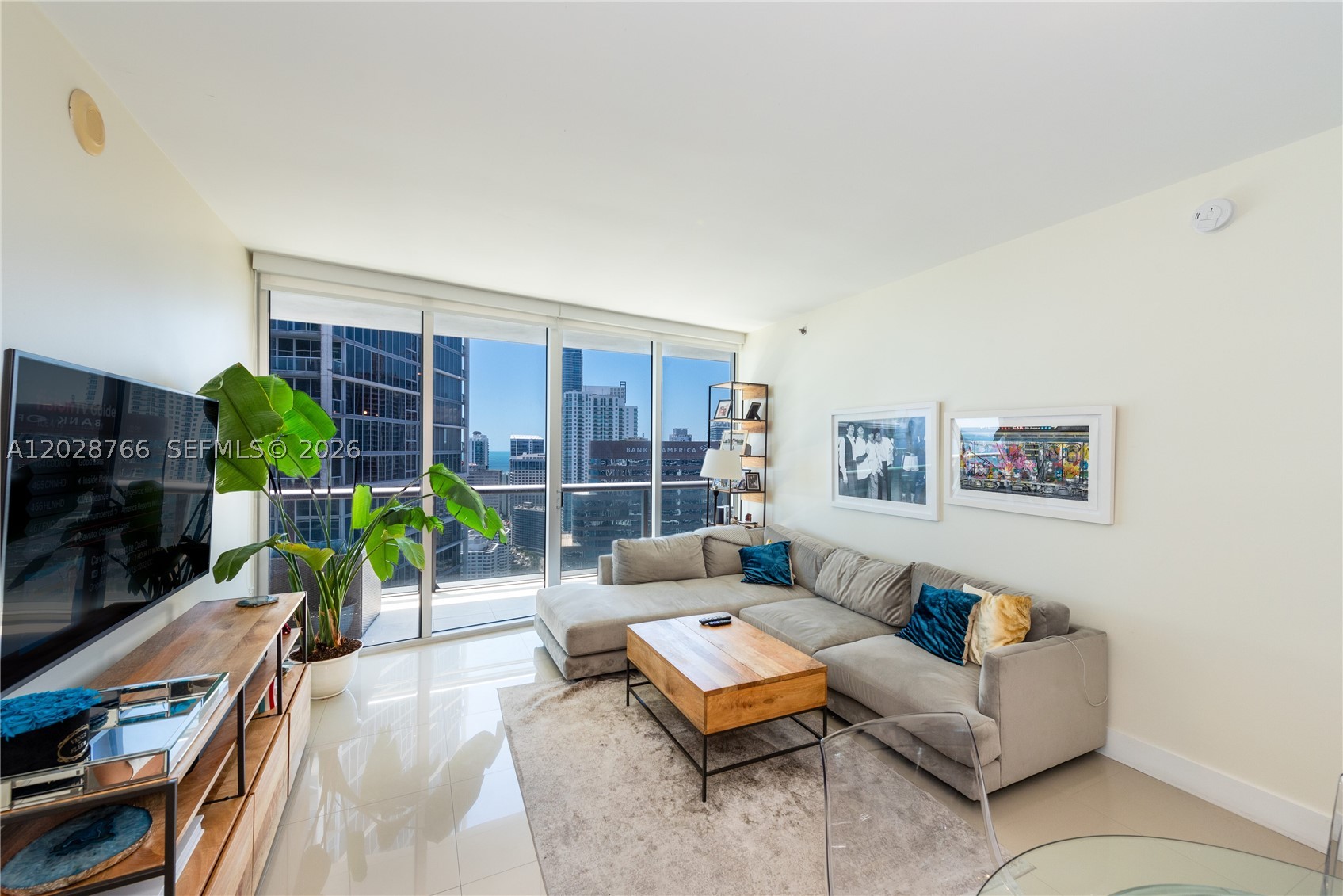 ICONBRICKELL CONDO NO 1 - Residential Lease