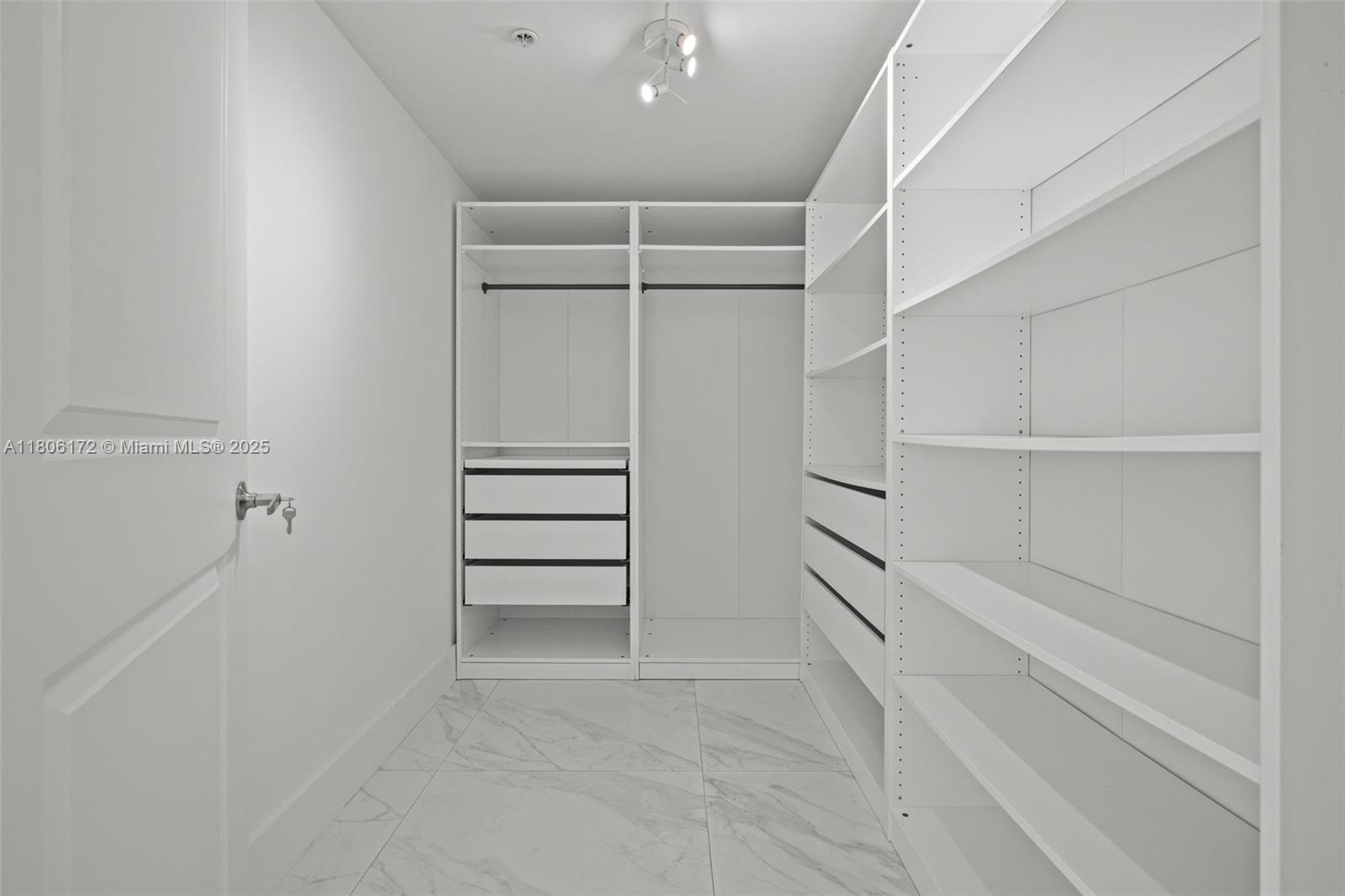 400 SUNNY ISLES CONDO - Residential
