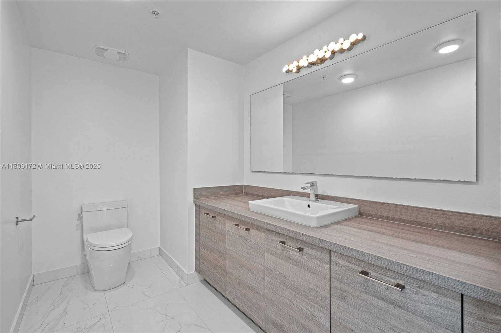 400 SUNNY ISLES CONDO - Residential