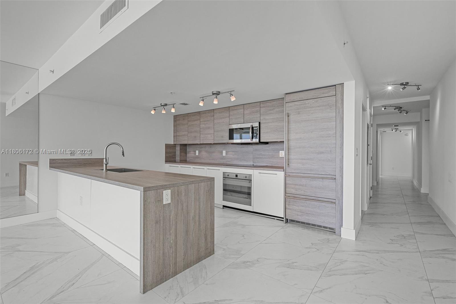 400 SUNNY ISLES CONDO - Residential