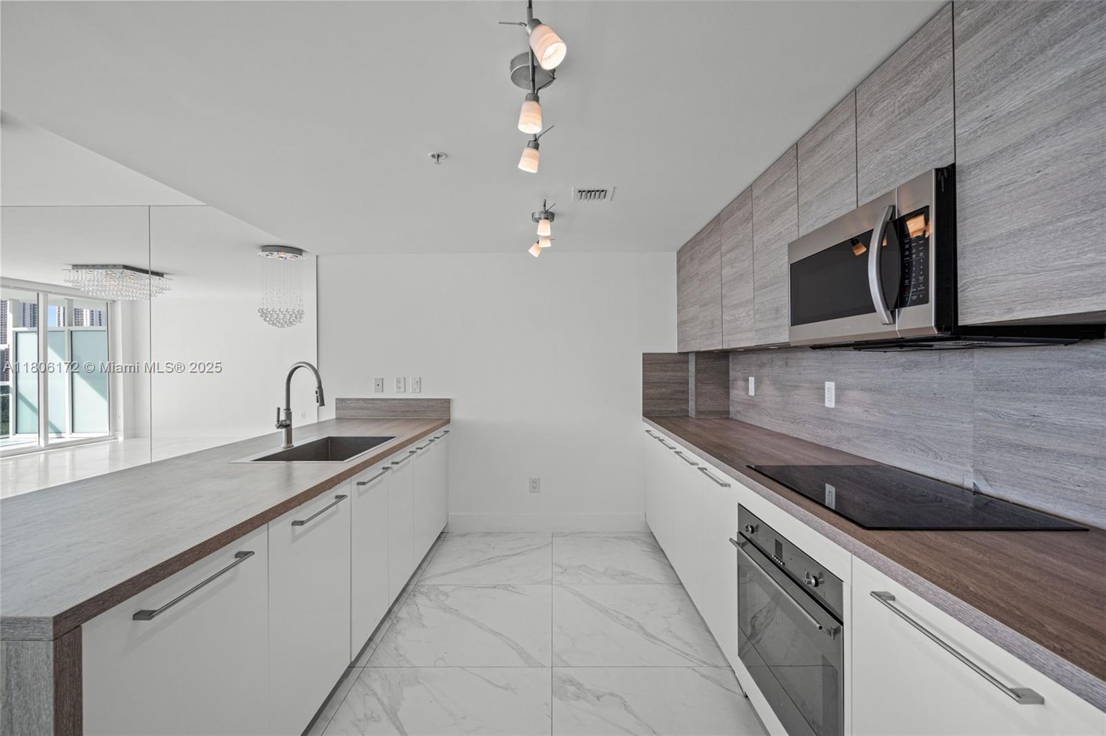 400 SUNNY ISLES CONDO - Residential