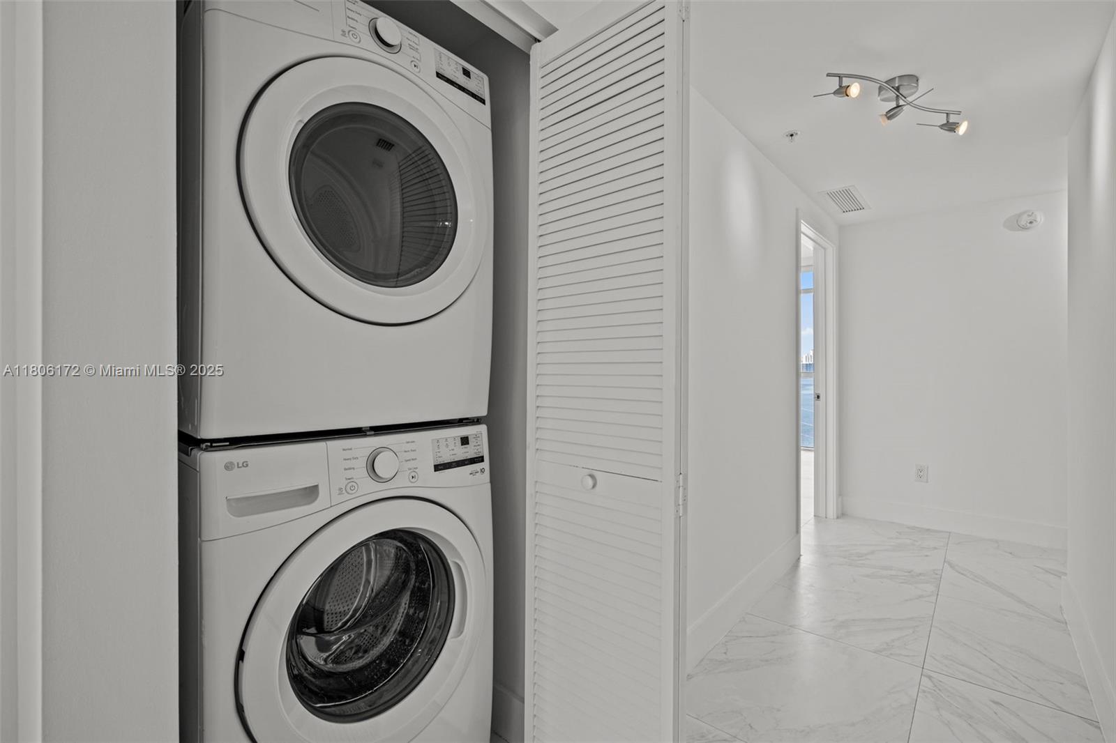 400 SUNNY ISLES CONDO - Residential