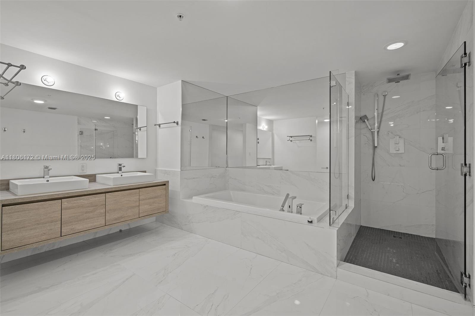 400 SUNNY ISLES CONDO - Residential