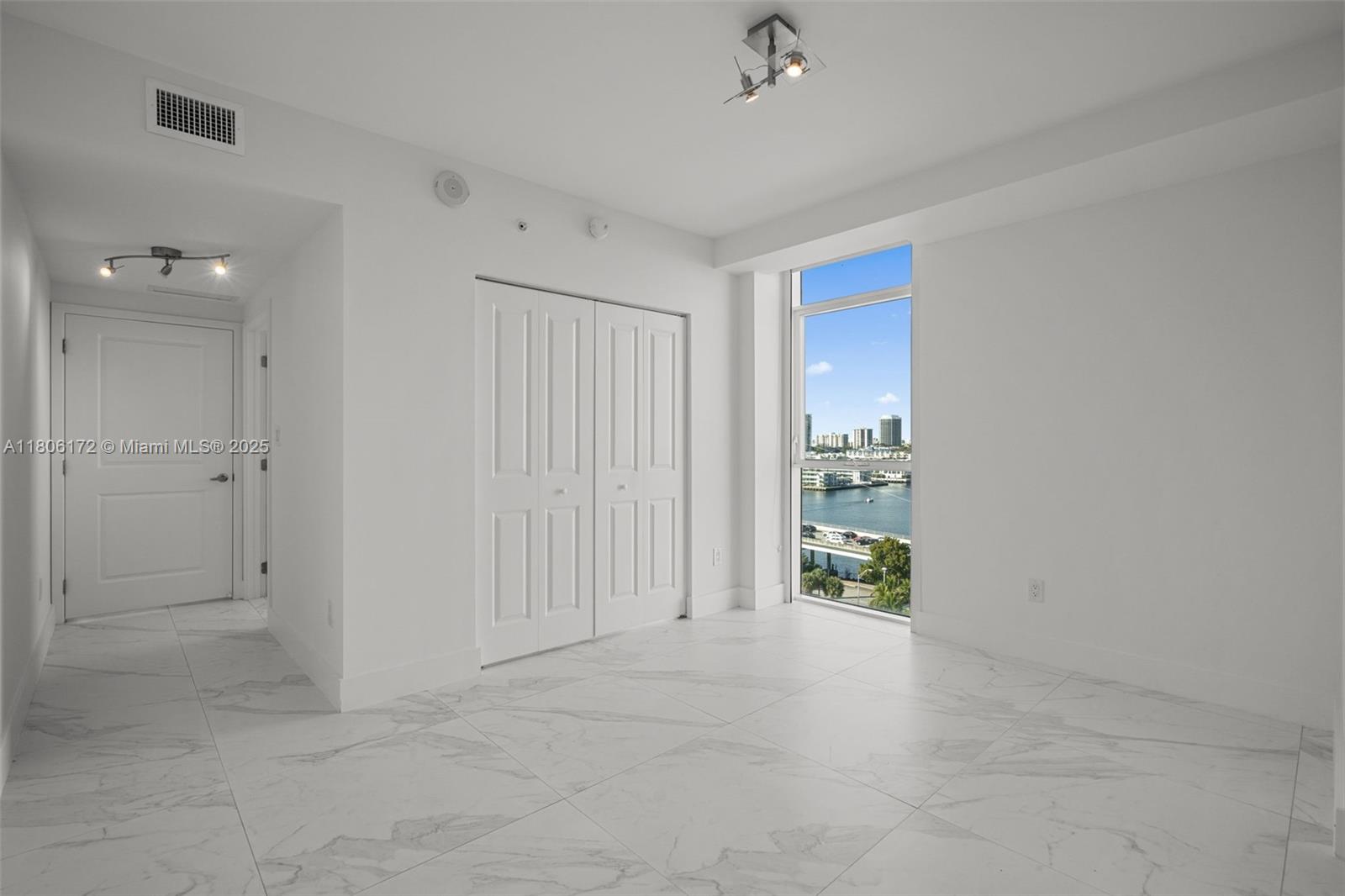 400 SUNNY ISLES CONDO - Residential