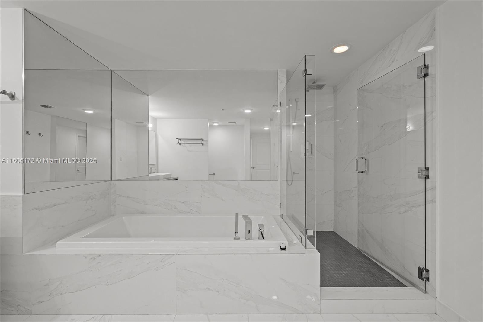 400 SUNNY ISLES CONDO - Residential