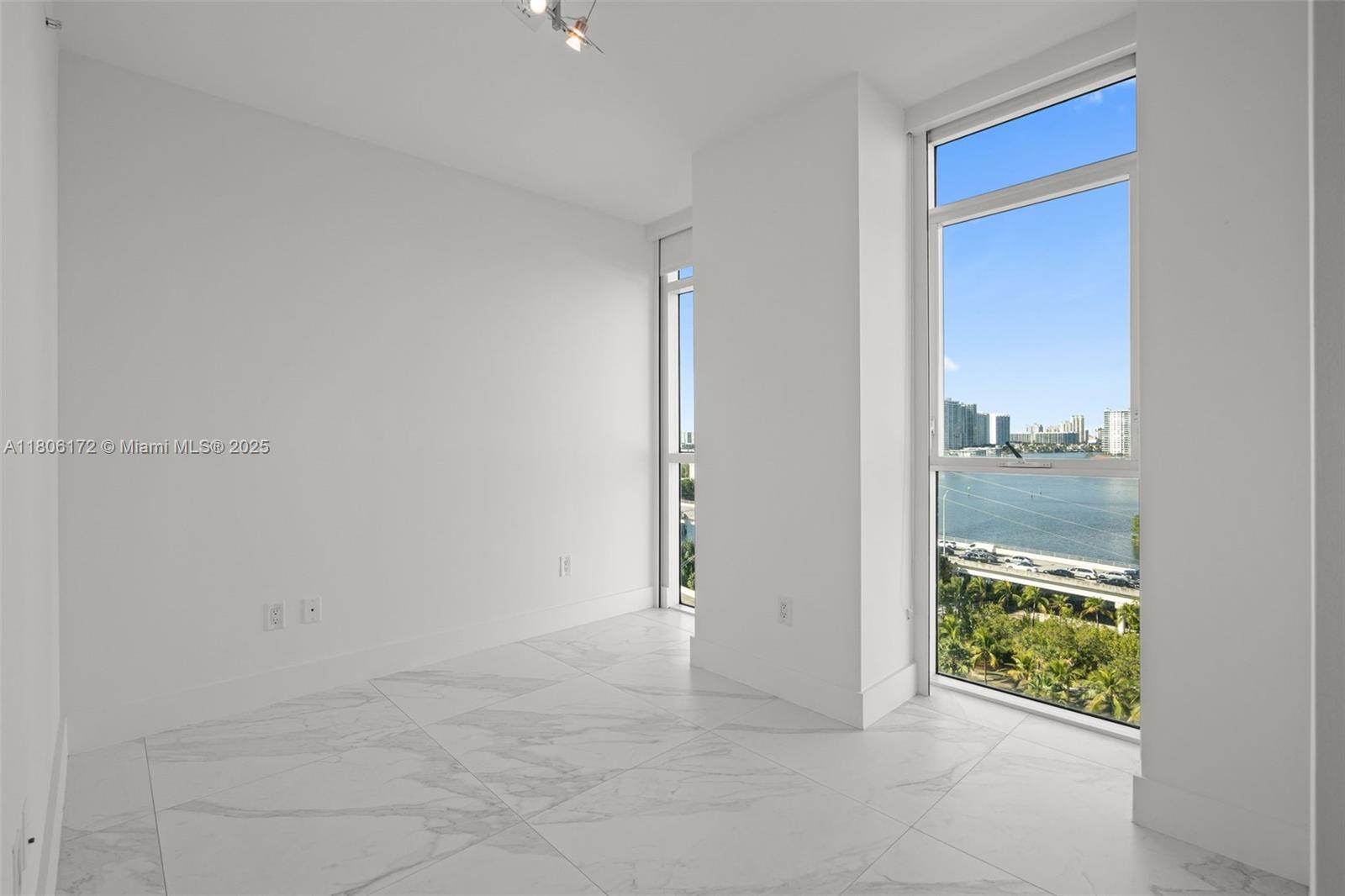 400 SUNNY ISLES CONDO - Residential