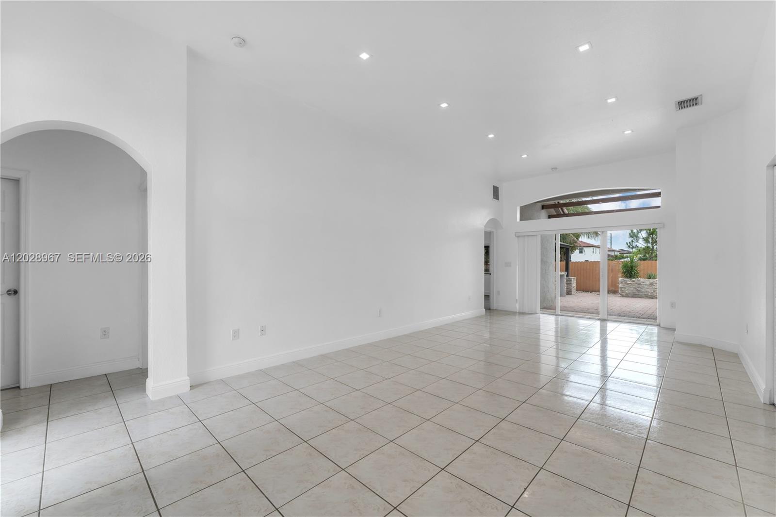 CHATEAU ROYAL ESTATES - Residential