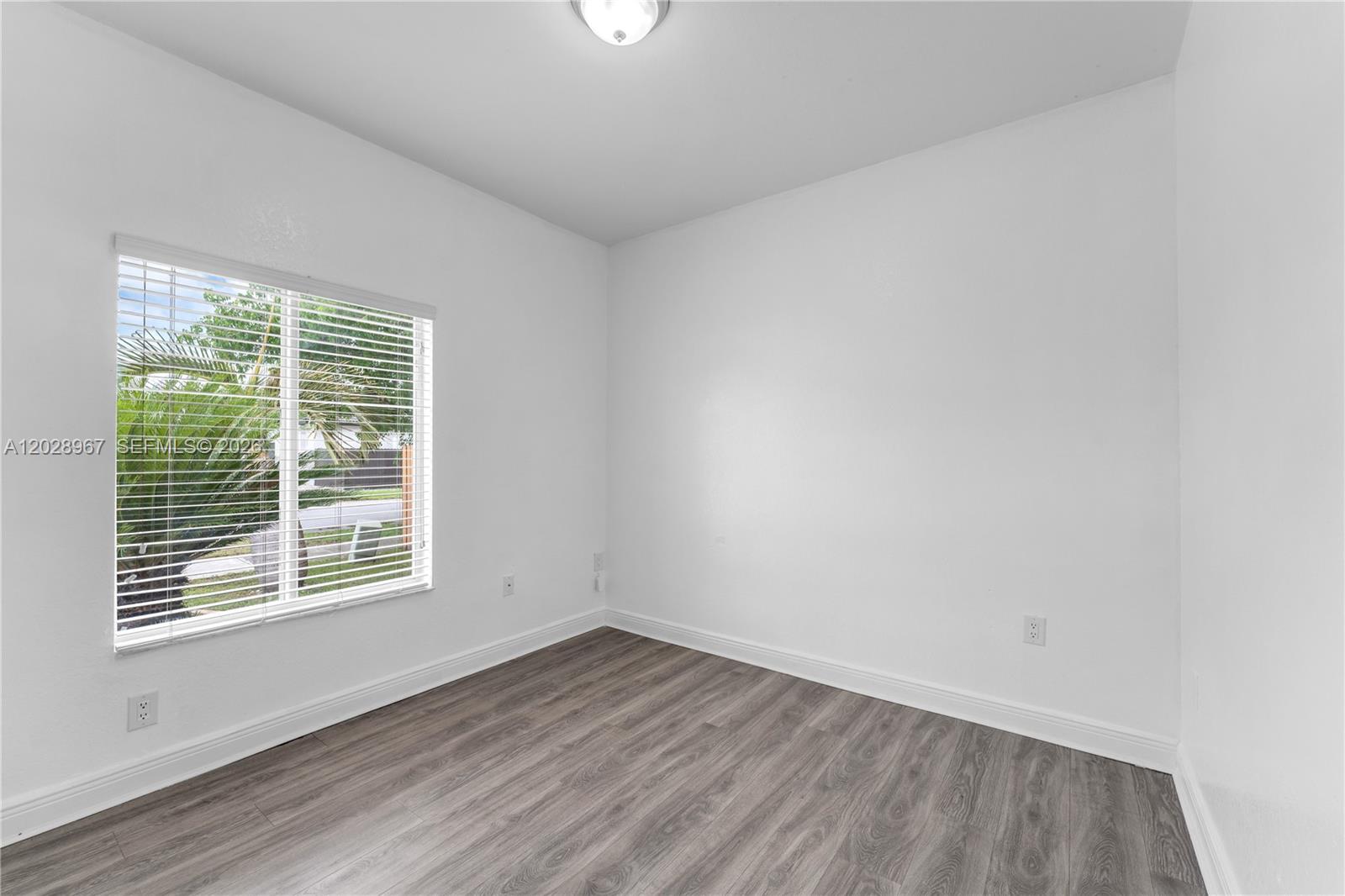 CHATEAU ROYAL ESTATES - Residential