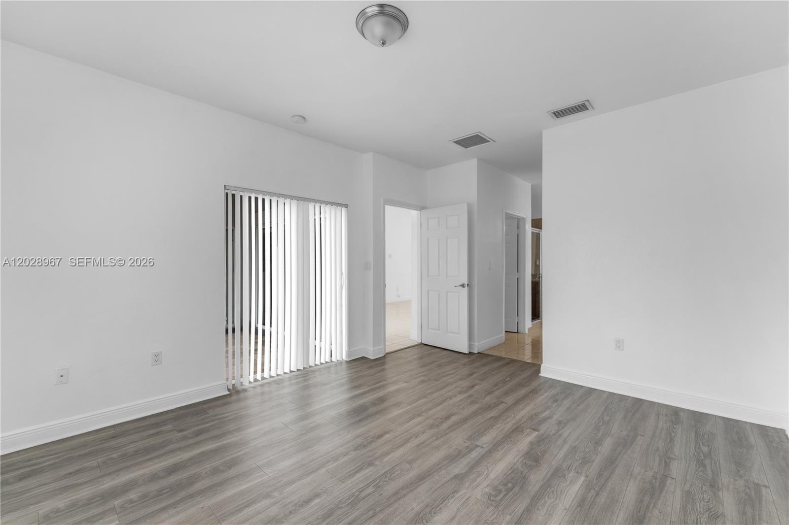 CHATEAU ROYAL ESTATES - Residential