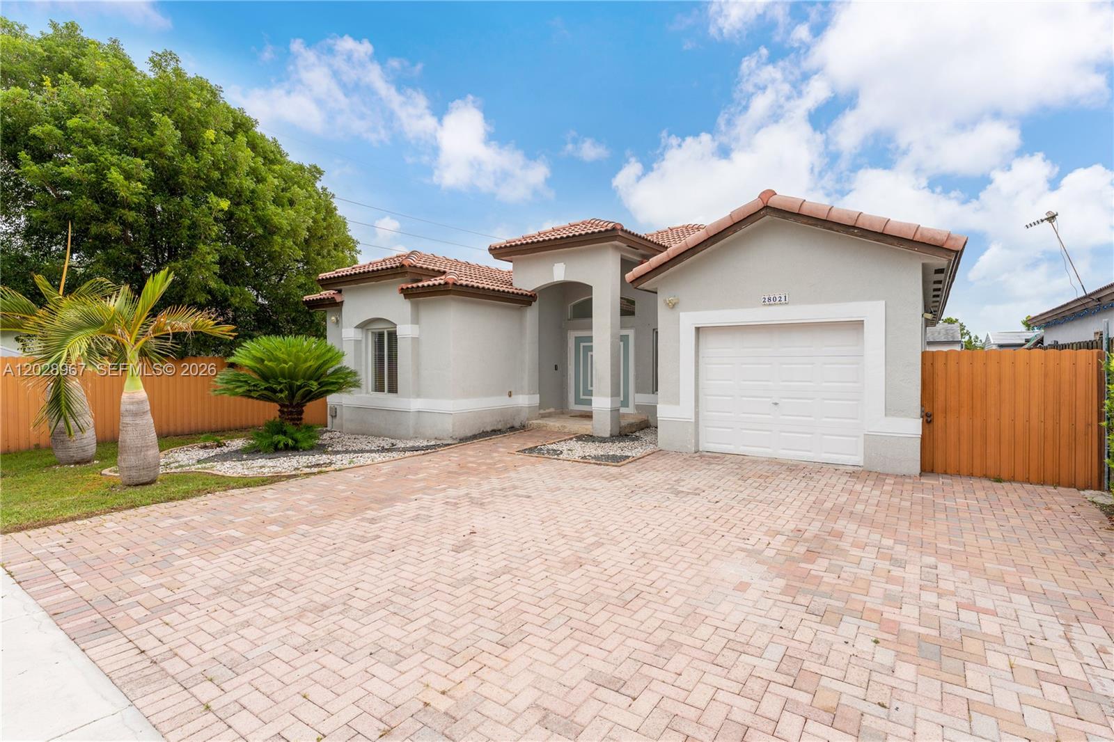 CHATEAU ROYAL ESTATES - Residential
