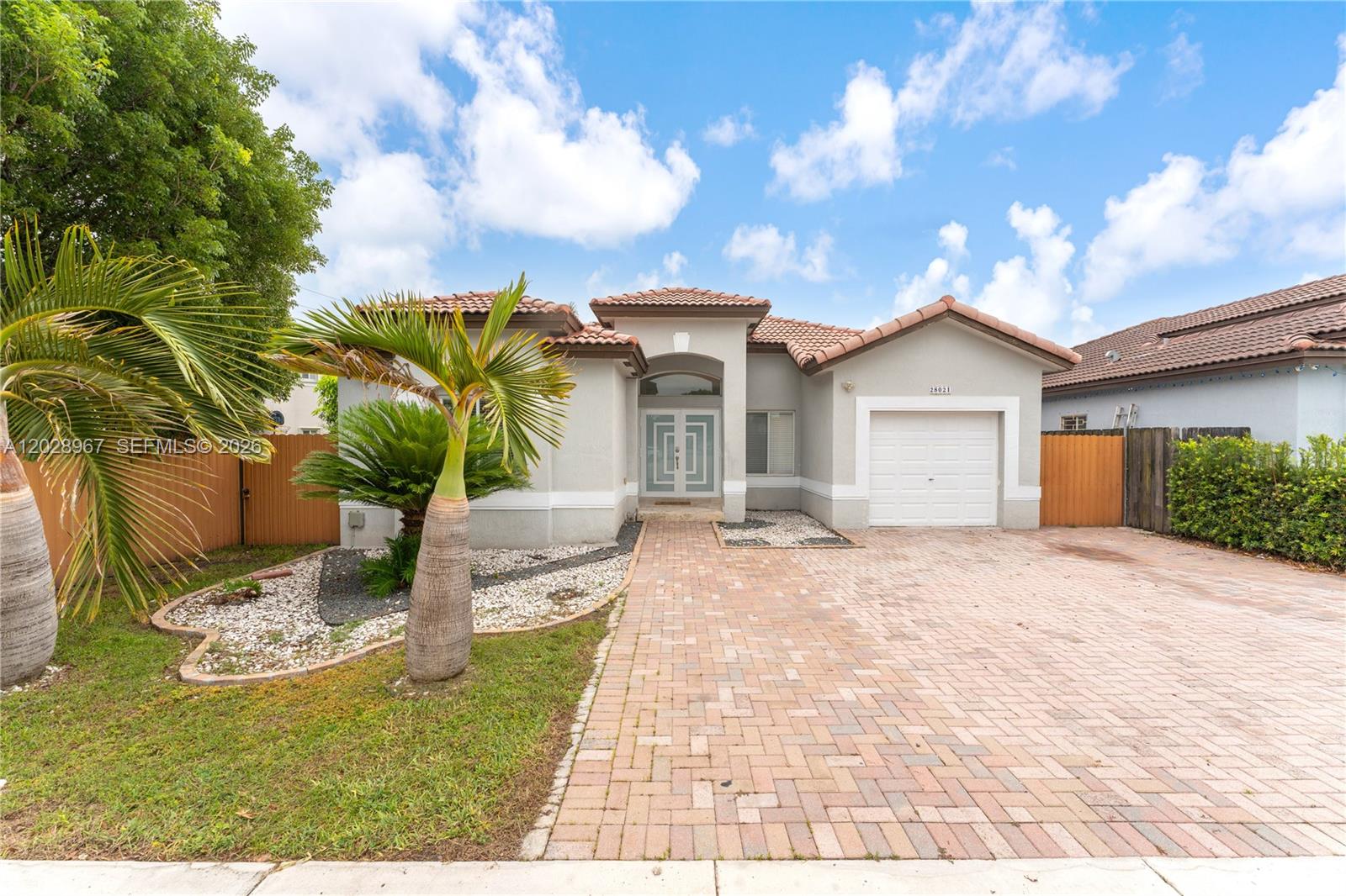 CHATEAU ROYAL ESTATES - Residential