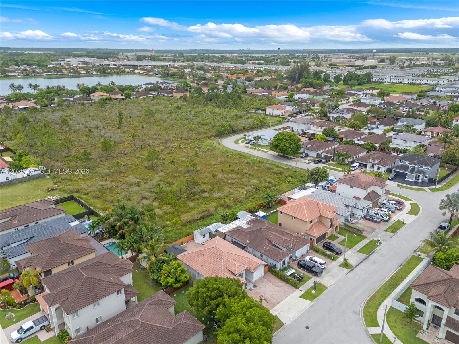 CHATEAU ROYAL ESTATES - Residential