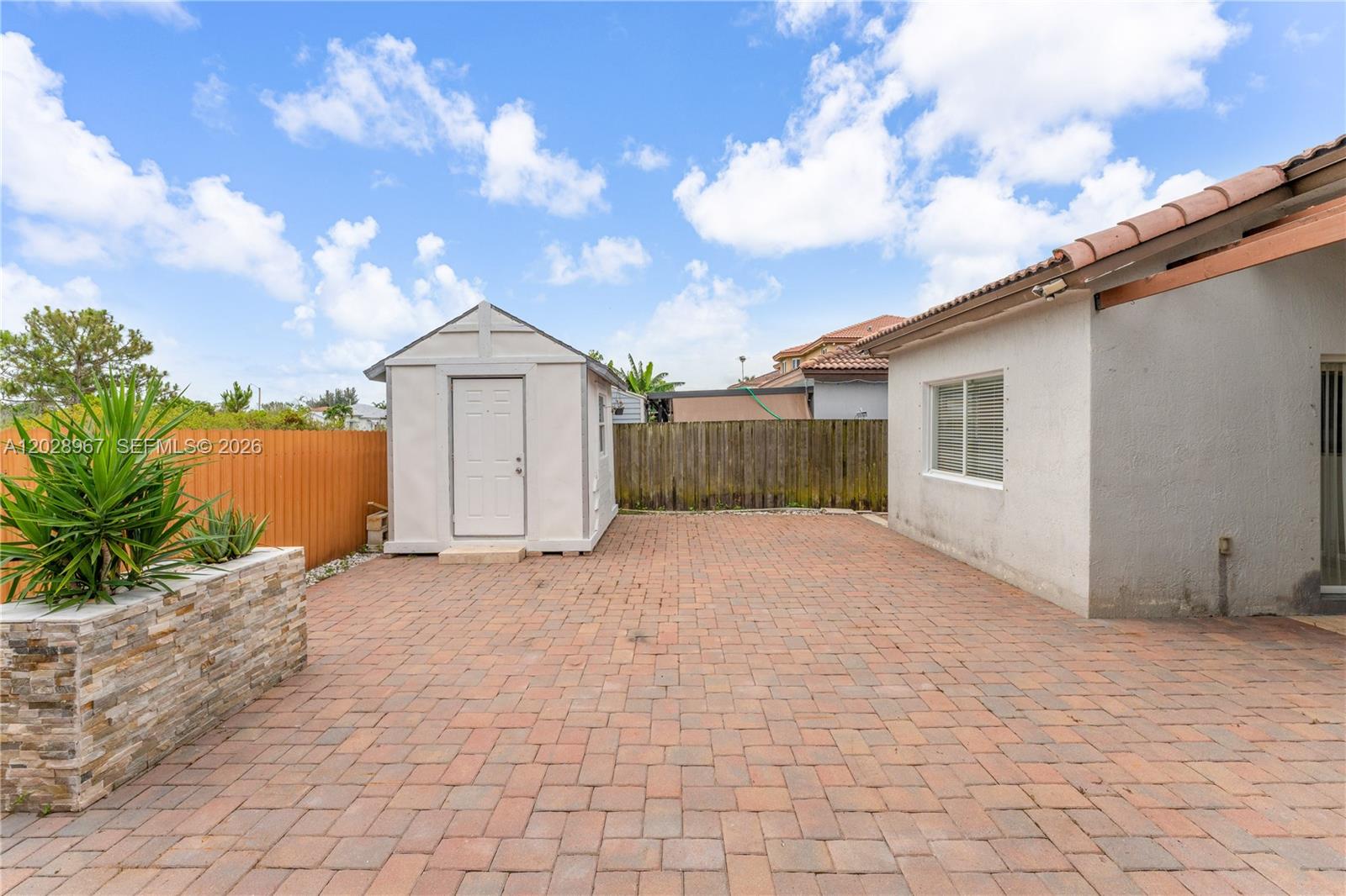 CHATEAU ROYAL ESTATES - Residential