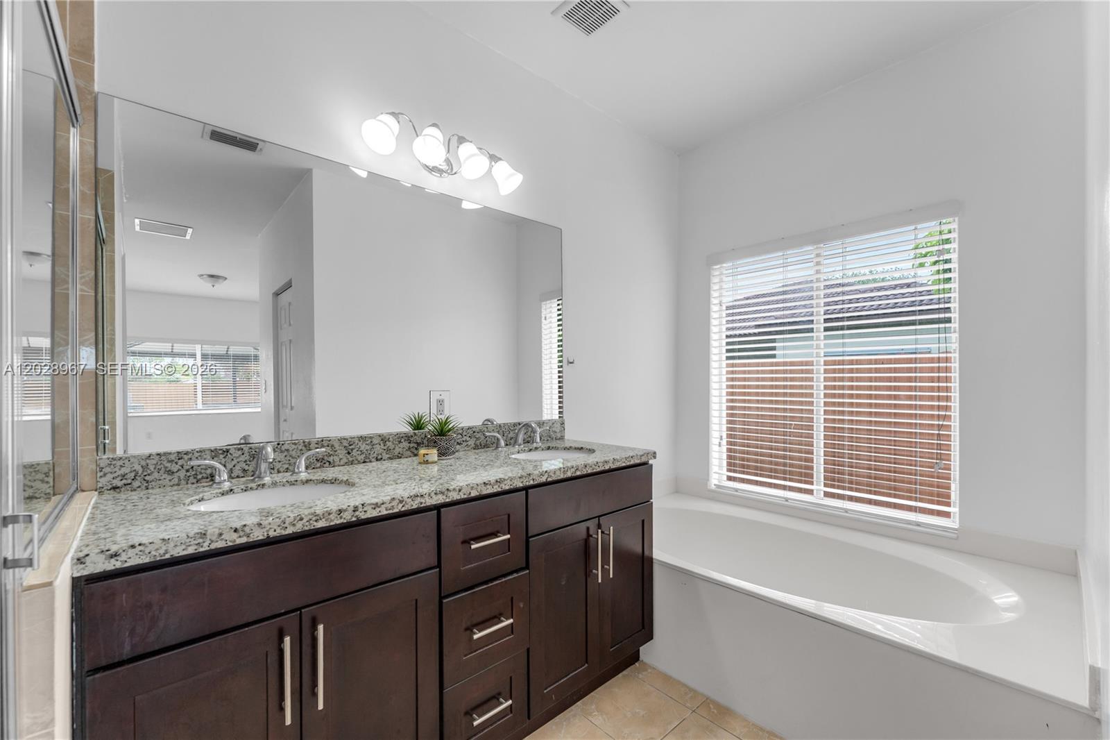 CHATEAU ROYAL ESTATES - Residential