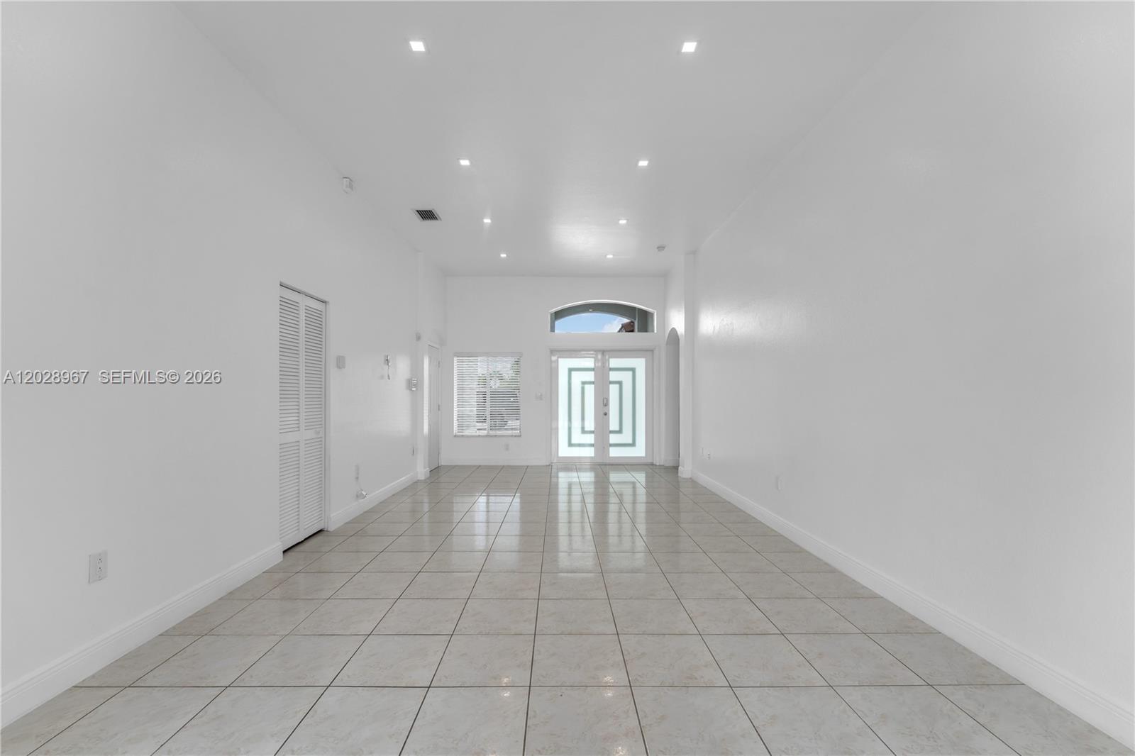 CHATEAU ROYAL ESTATES - Residential