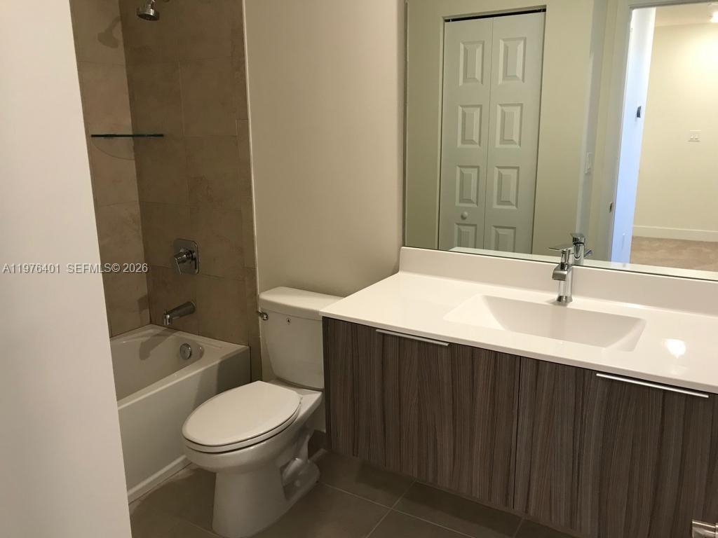 HIGHLAND AT PARK CENTRAL - Residential