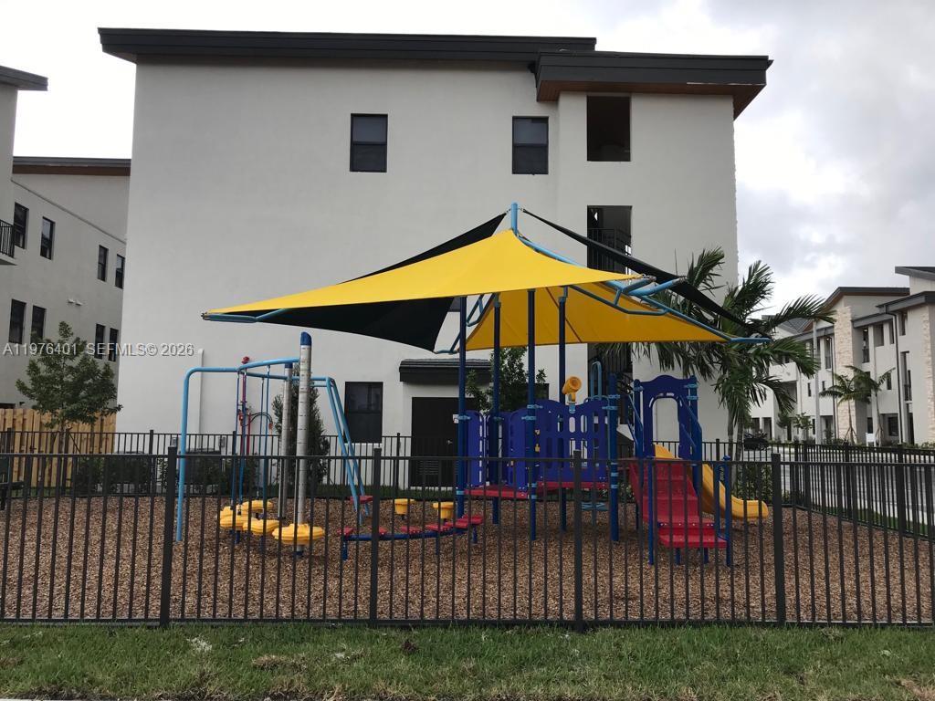 HIGHLAND AT PARK CENTRAL - Residential