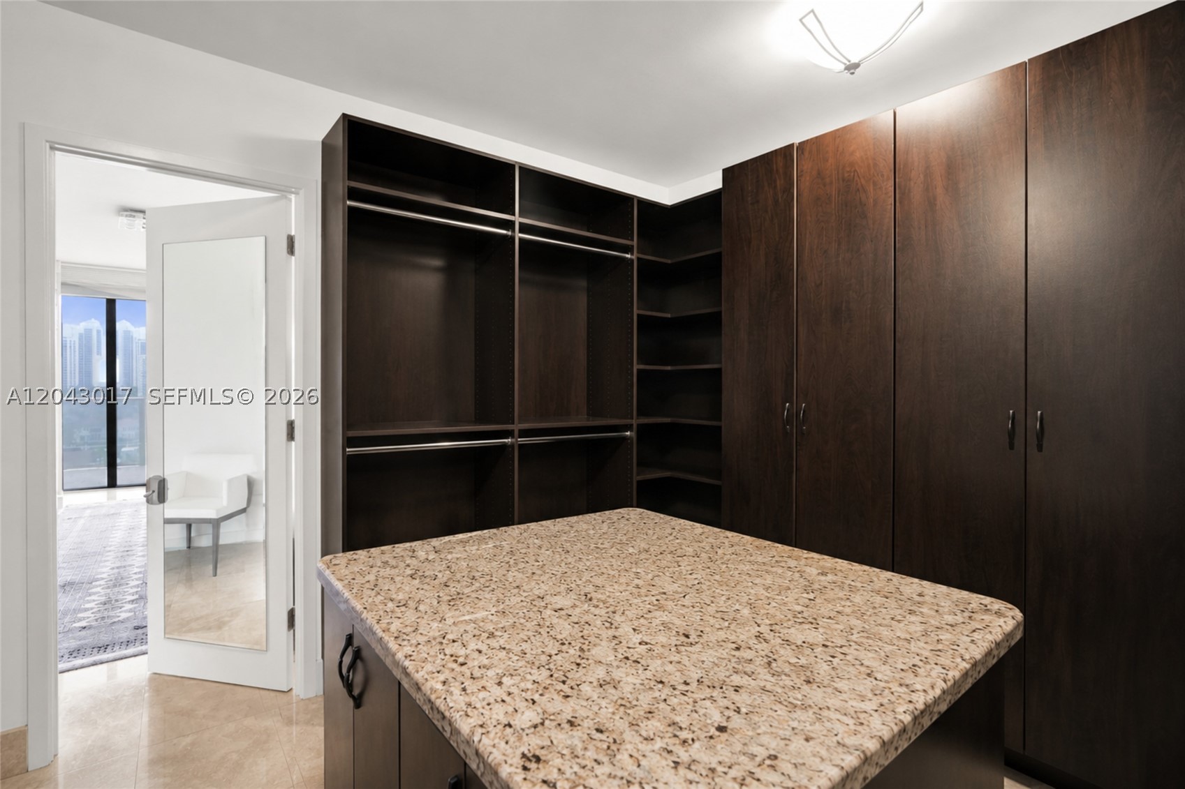 MARINA TOWER CONDO - Residential