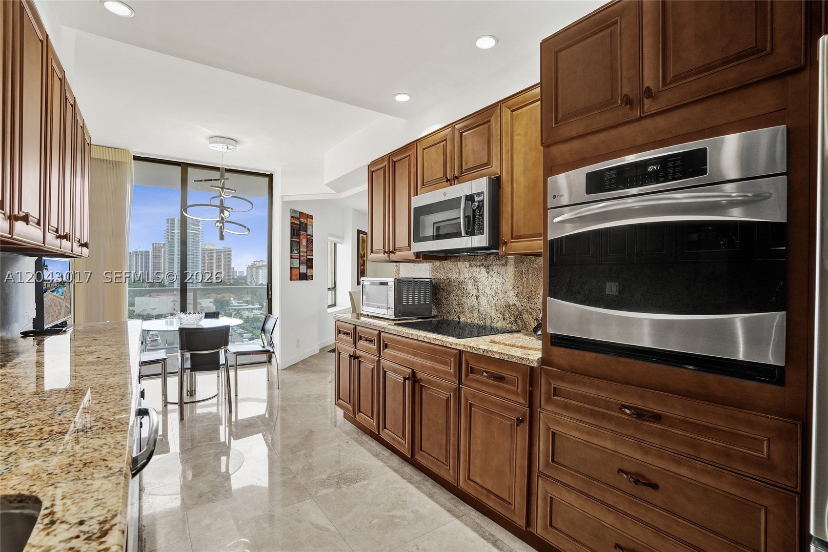 MARINA TOWER CONDO - Residential