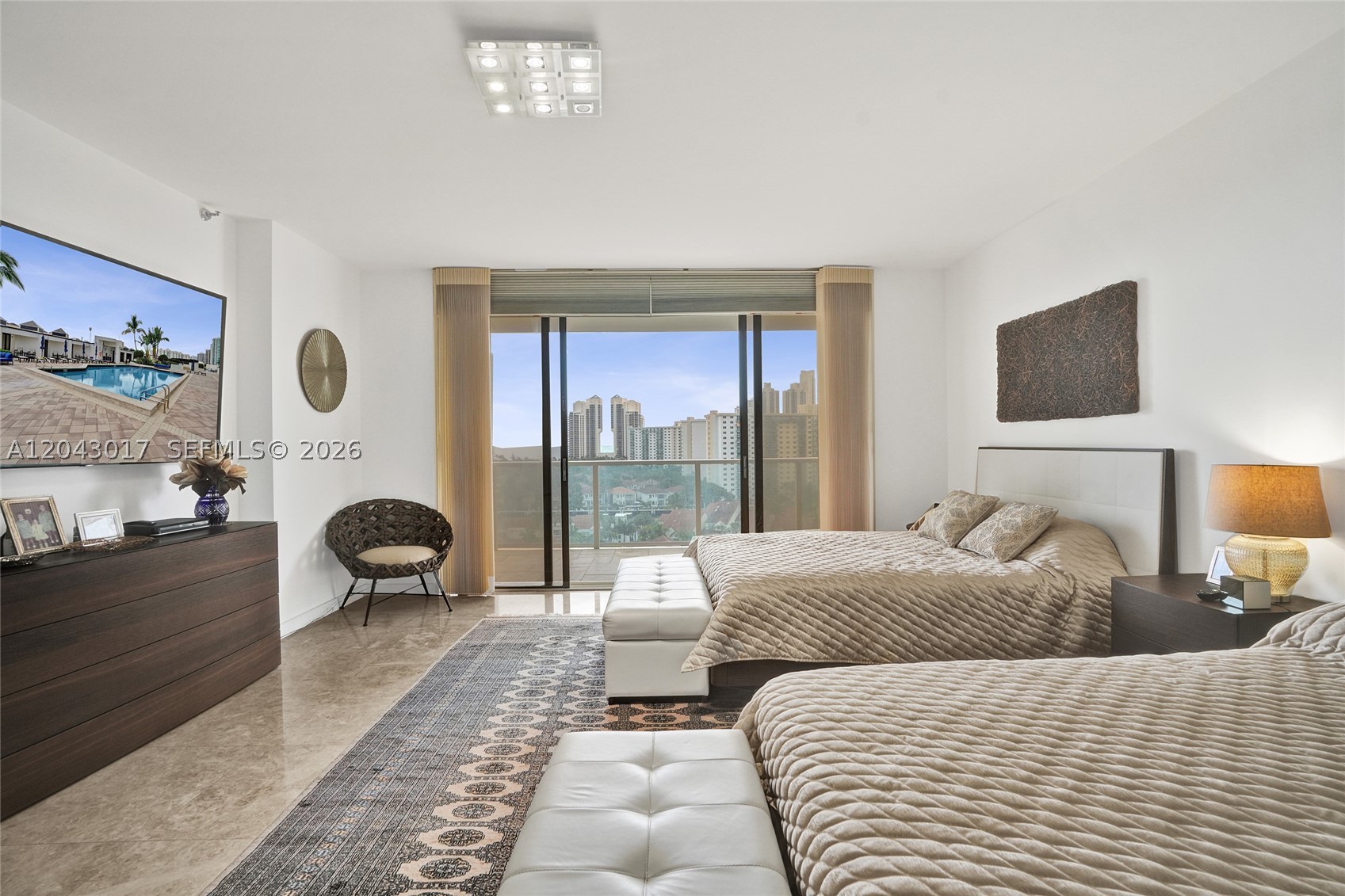 MARINA TOWER CONDO - Residential