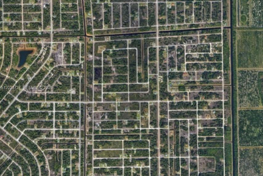 READY TO BUILD LOT IN PEACEFUL ISLAND OF HAPPINESS, PERFECT FOR YOUR NEW HOME, NO HOA, PAVED ACCESS. EXCELLENT INVESTMENT OPPORTUNITY AT COMPETITIVE PRICE. LOT ON A PAVED ROAD!