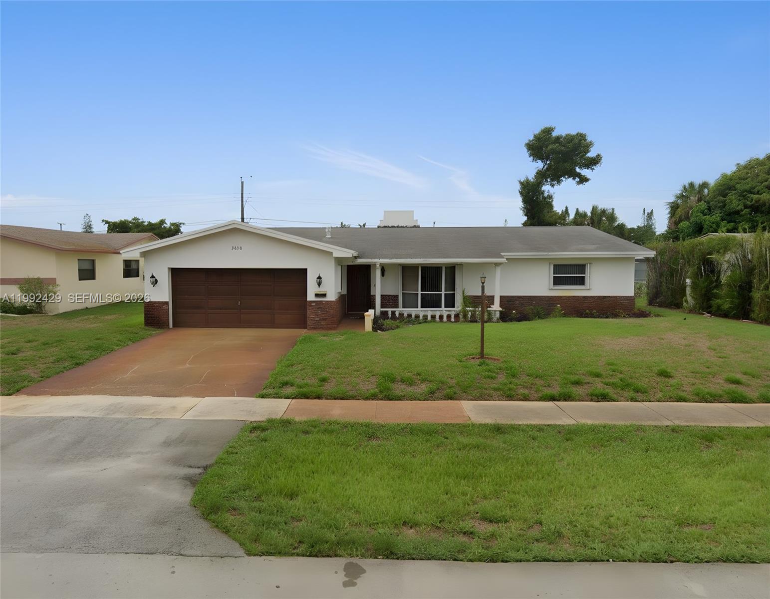 PRICED TO SELL FAST!!!!!! Motivated seller! Run, don’t walk to this gem! First time on the market by the original owners and priced to sell. This 3-bedroom, 2.5-bath home features an oversized 2-car garage and a centrally located near major expressways, shopping, dining, and entertainment. The roof still has remaining useful life—offering a great opportunity for a buyer to update and make it their own.