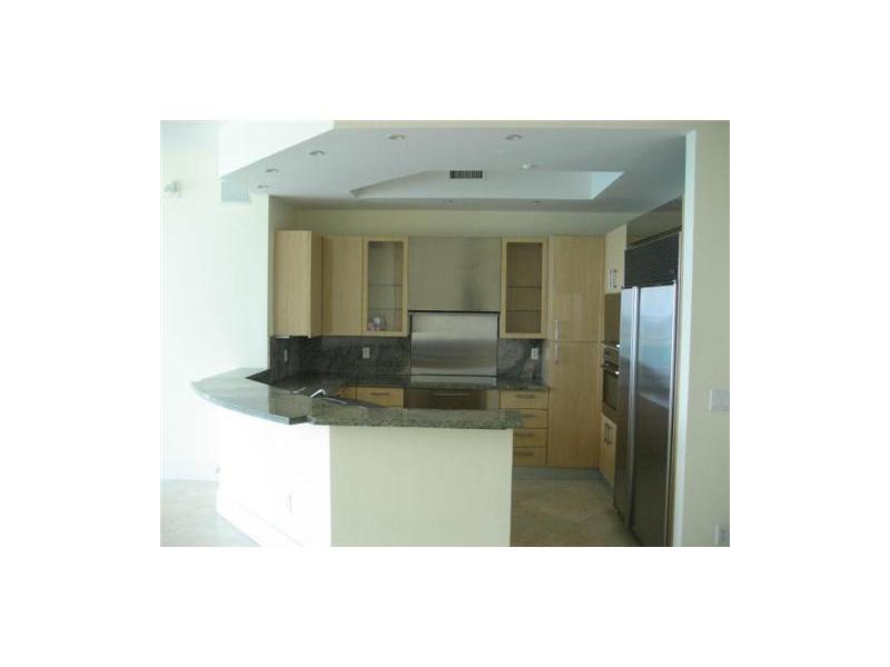 CONTINUUM ON SOUTH BEACH - Residential Lease