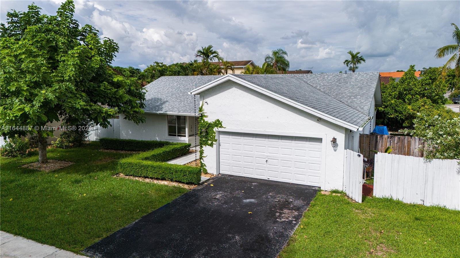 LINDGREN EAST - Residential