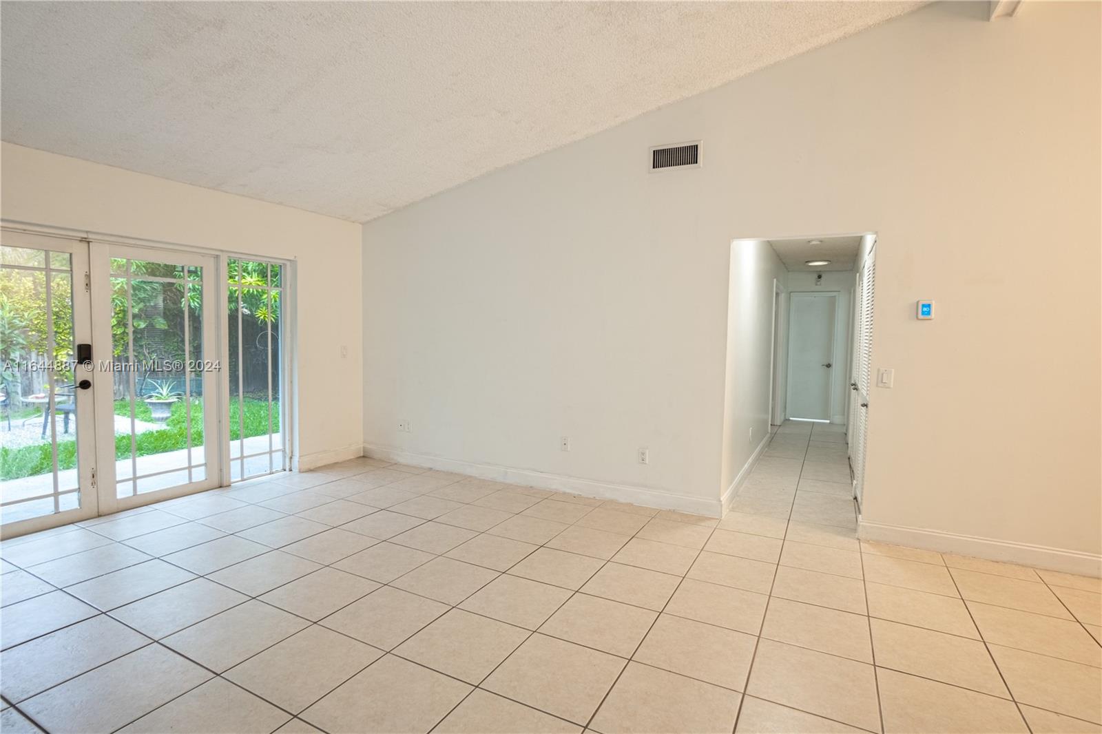 LINDGREN EAST - Residential