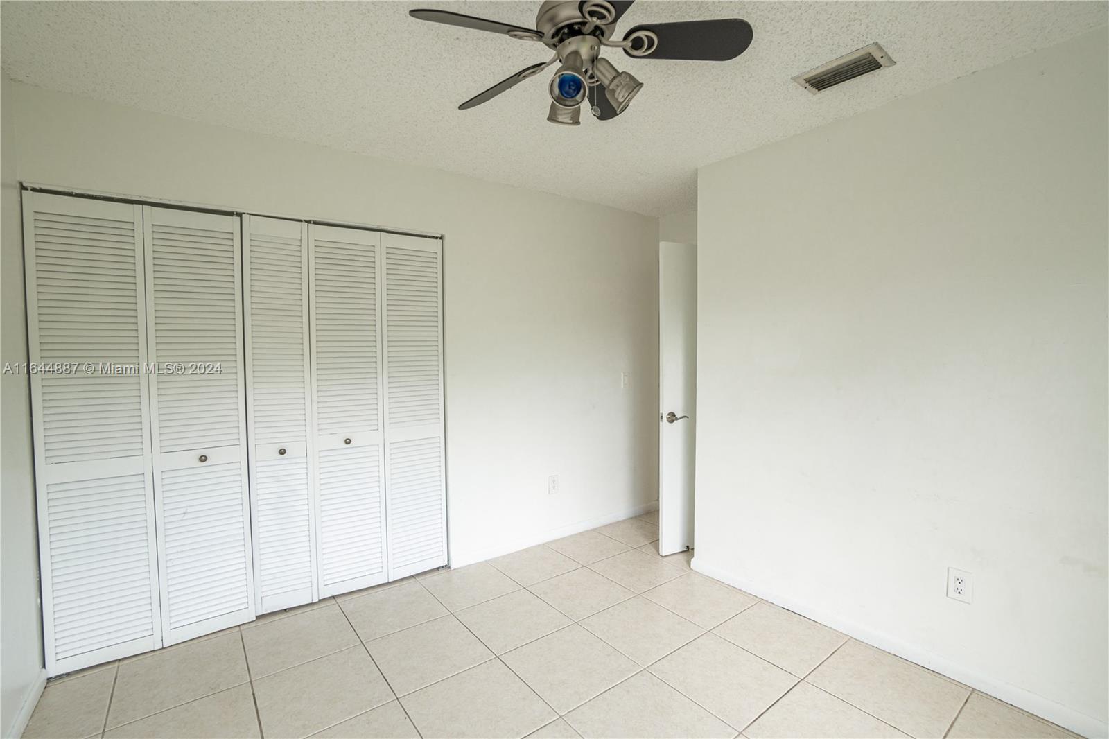 LINDGREN EAST - Residential