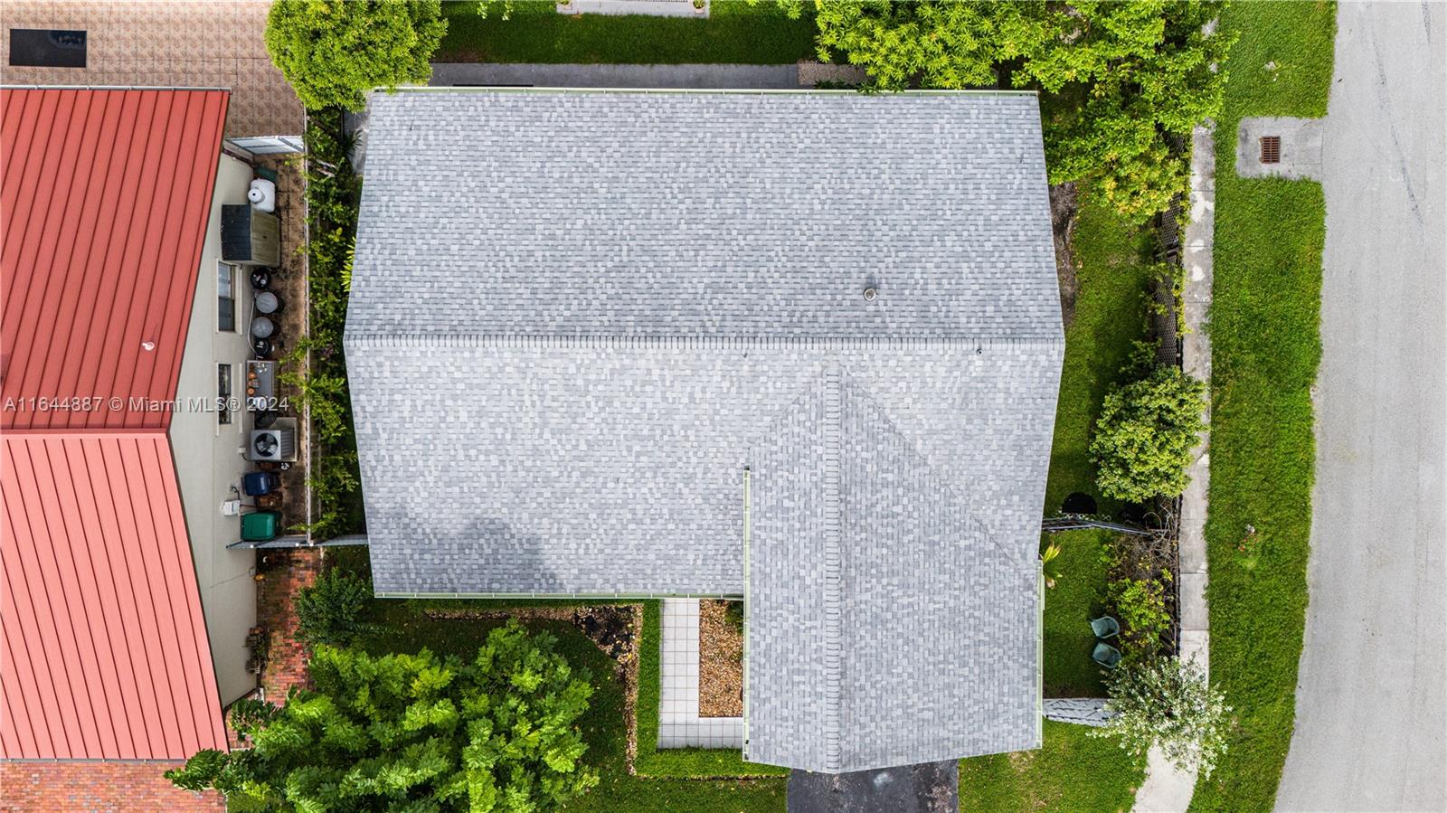 LINDGREN EAST - Residential
