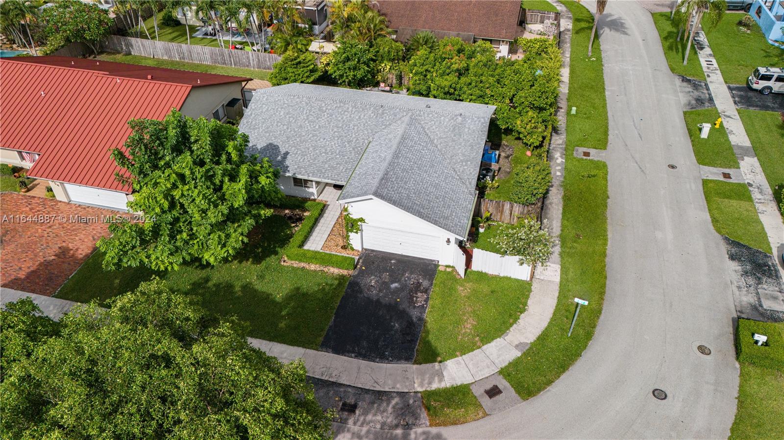 LINDGREN EAST - Residential