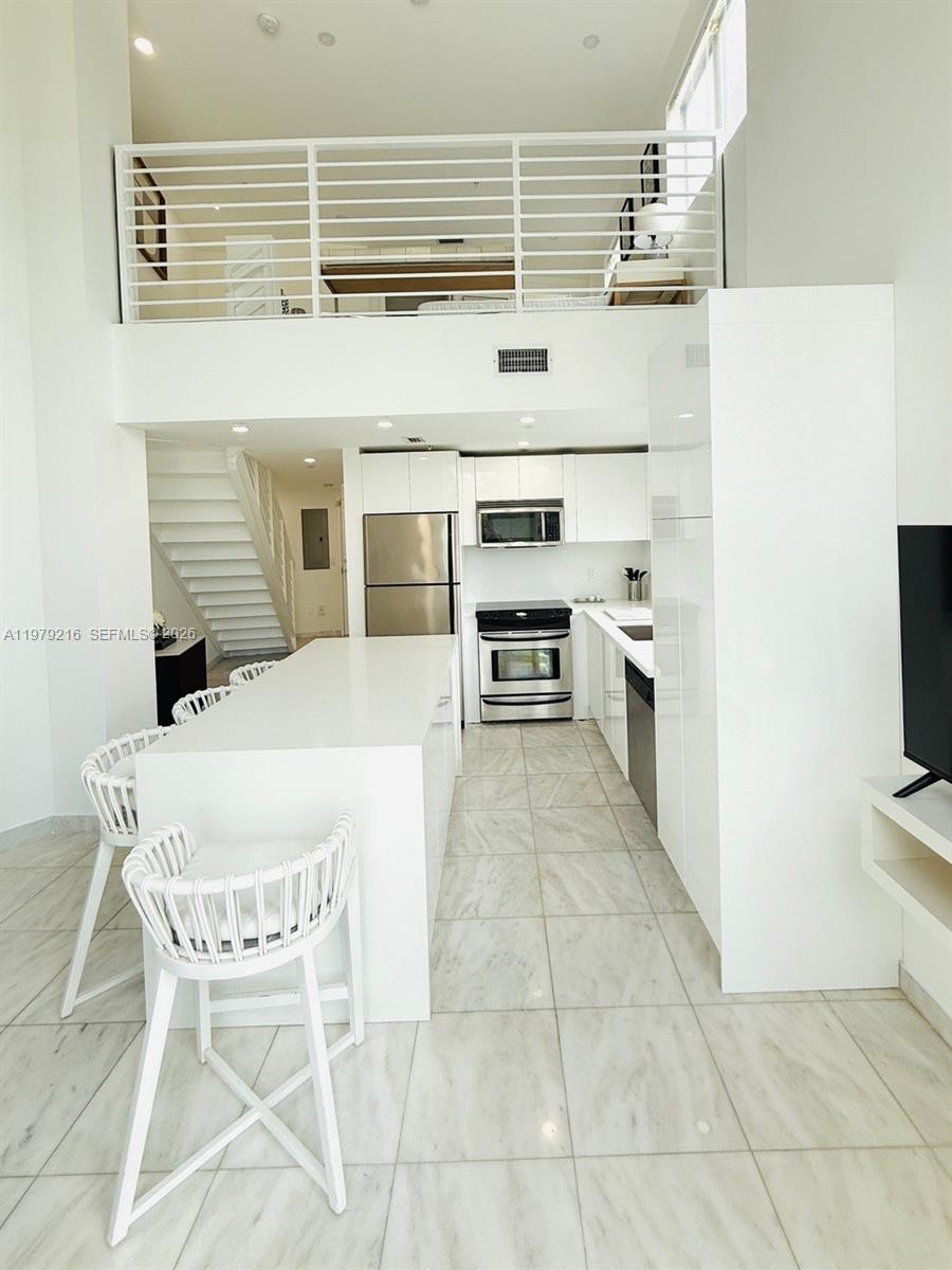 VILAMUR CONDO - Residential Lease