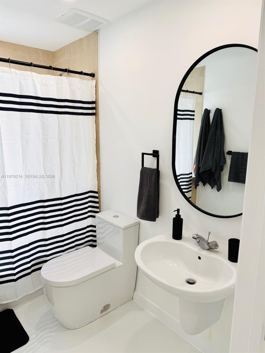 VILAMUR CONDO - Residential Lease
