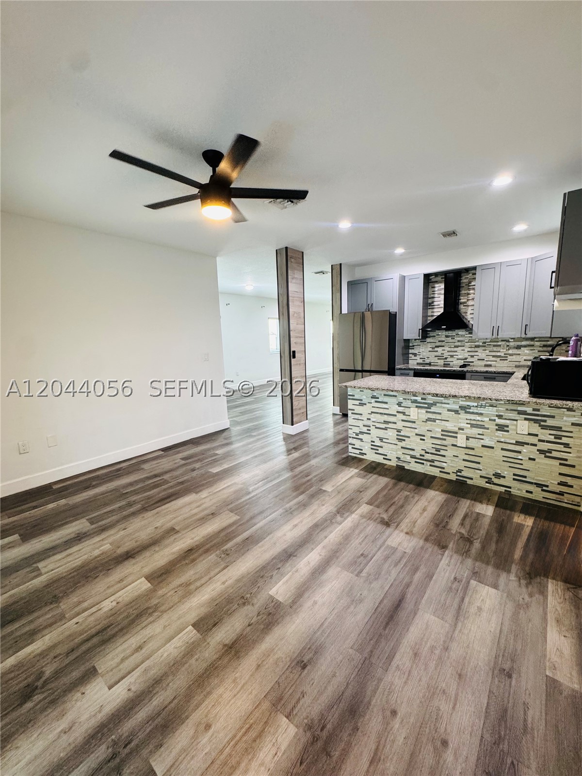 EMILIOS PLACE AT OASIS - Residential
