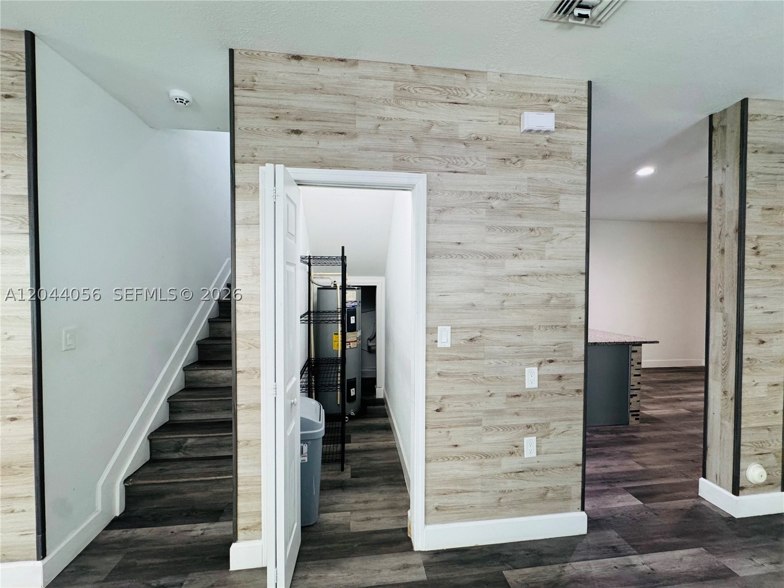 EMILIOS PLACE AT OASIS - Residential