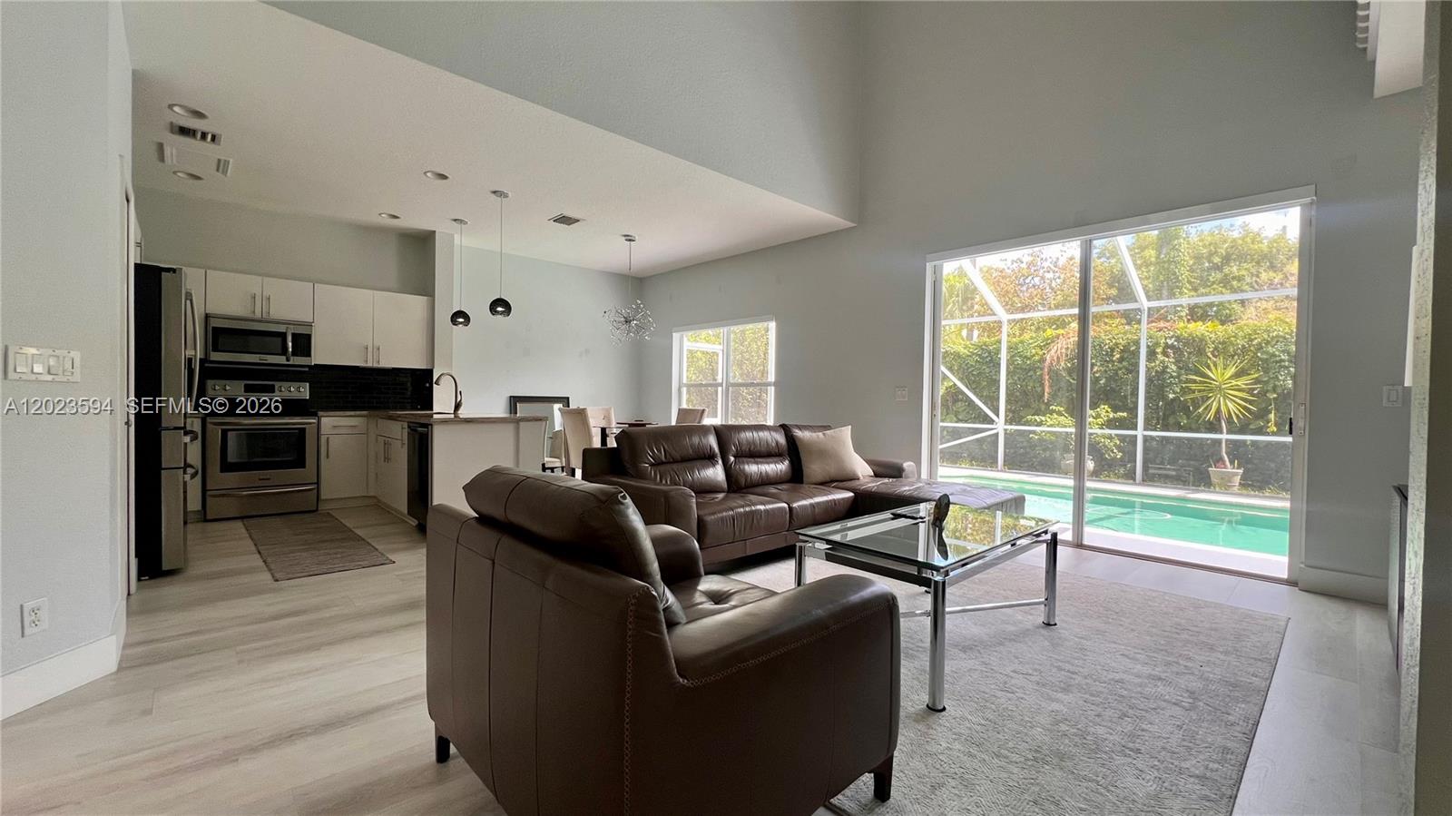 WYNDHAM LAKES CENTRAL - Residential Lease