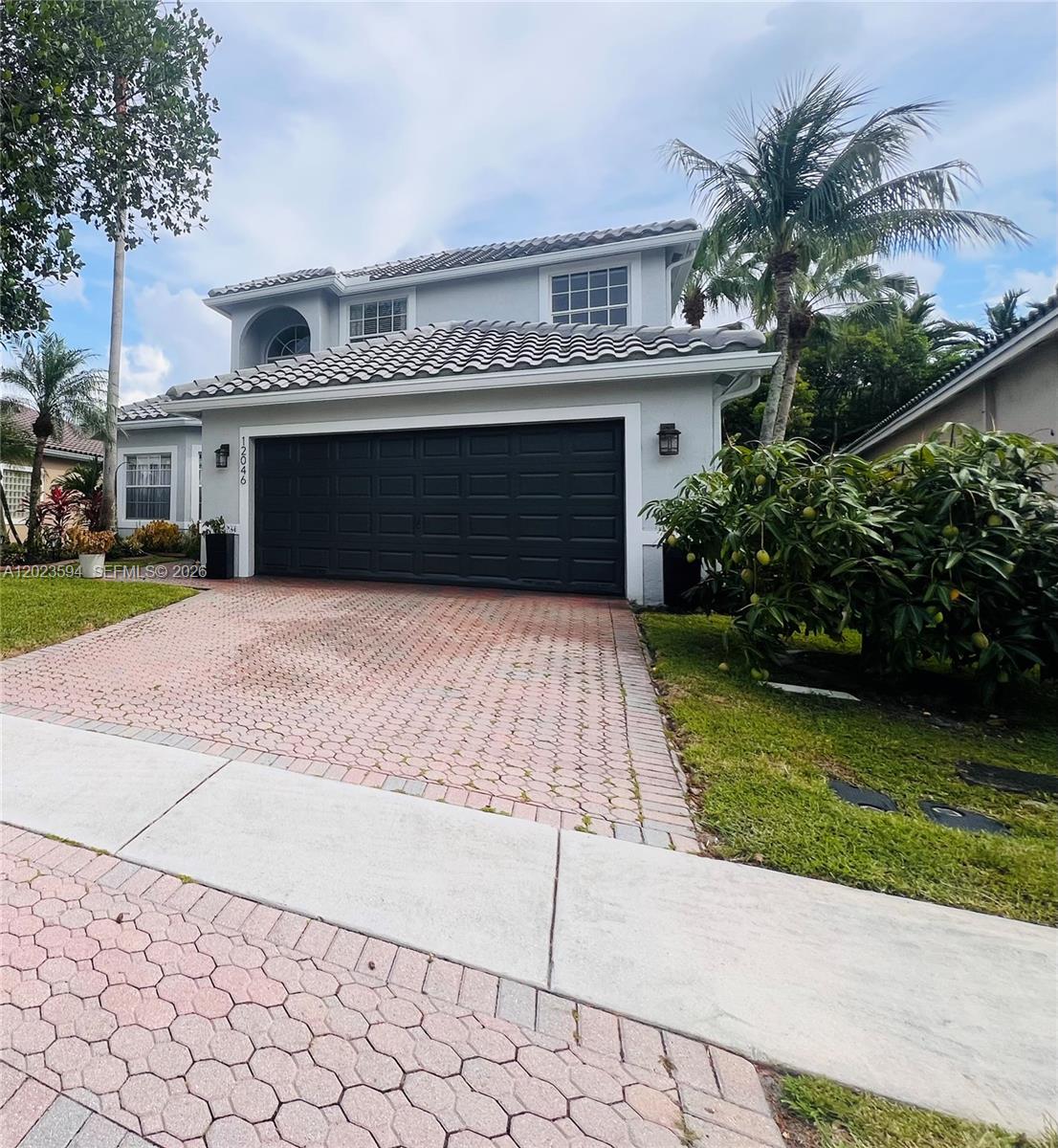 WYNDHAM LAKES CENTRAL - Residential Lease