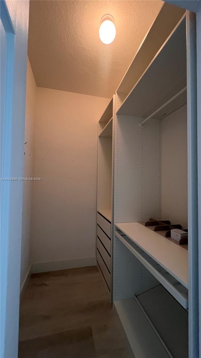 WYNDHAM LAKES CENTRAL - Residential Lease