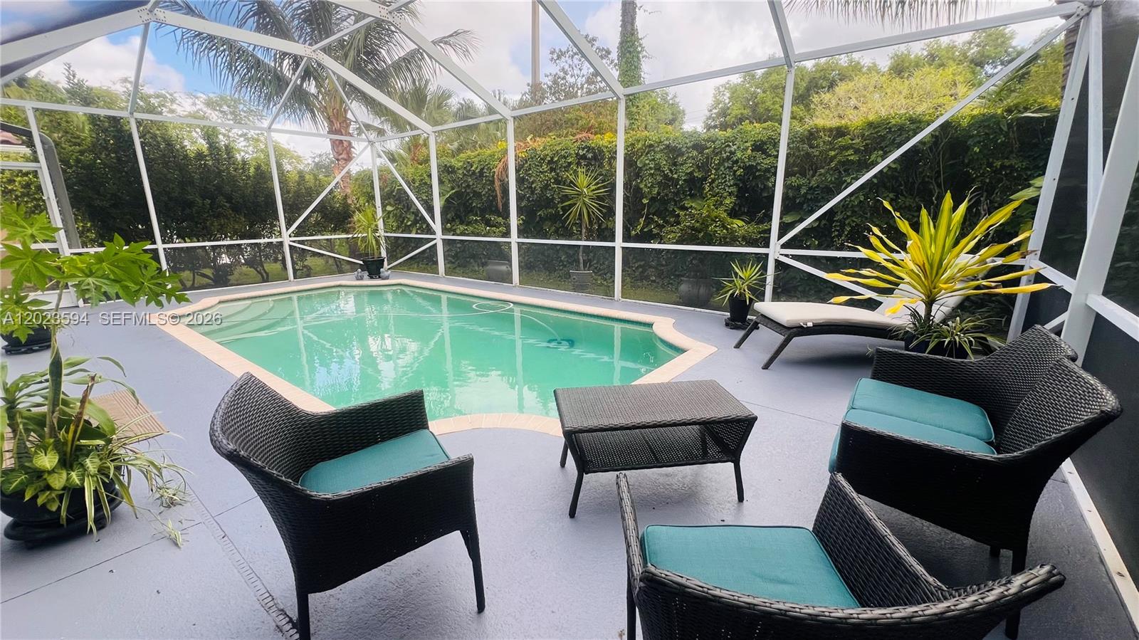 WYNDHAM LAKES CENTRAL - Residential Lease
