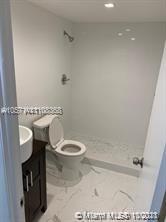 THE KENSINGTON CONDO - Residential Lease