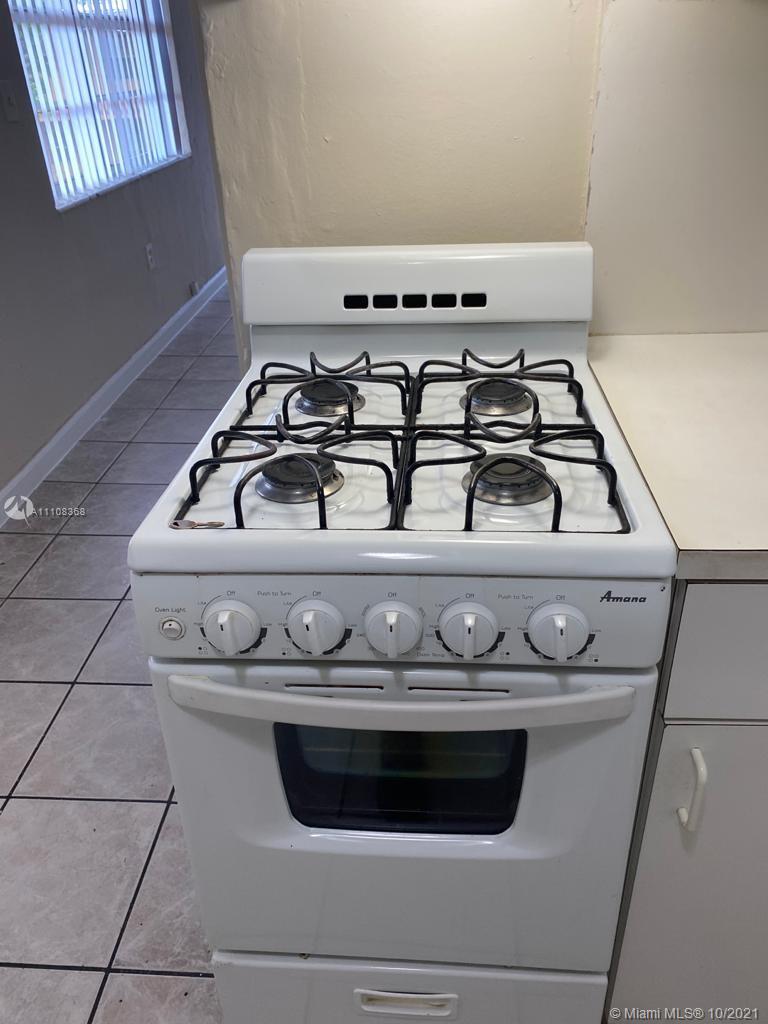 THE KENSINGTON CONDO - Residential Lease