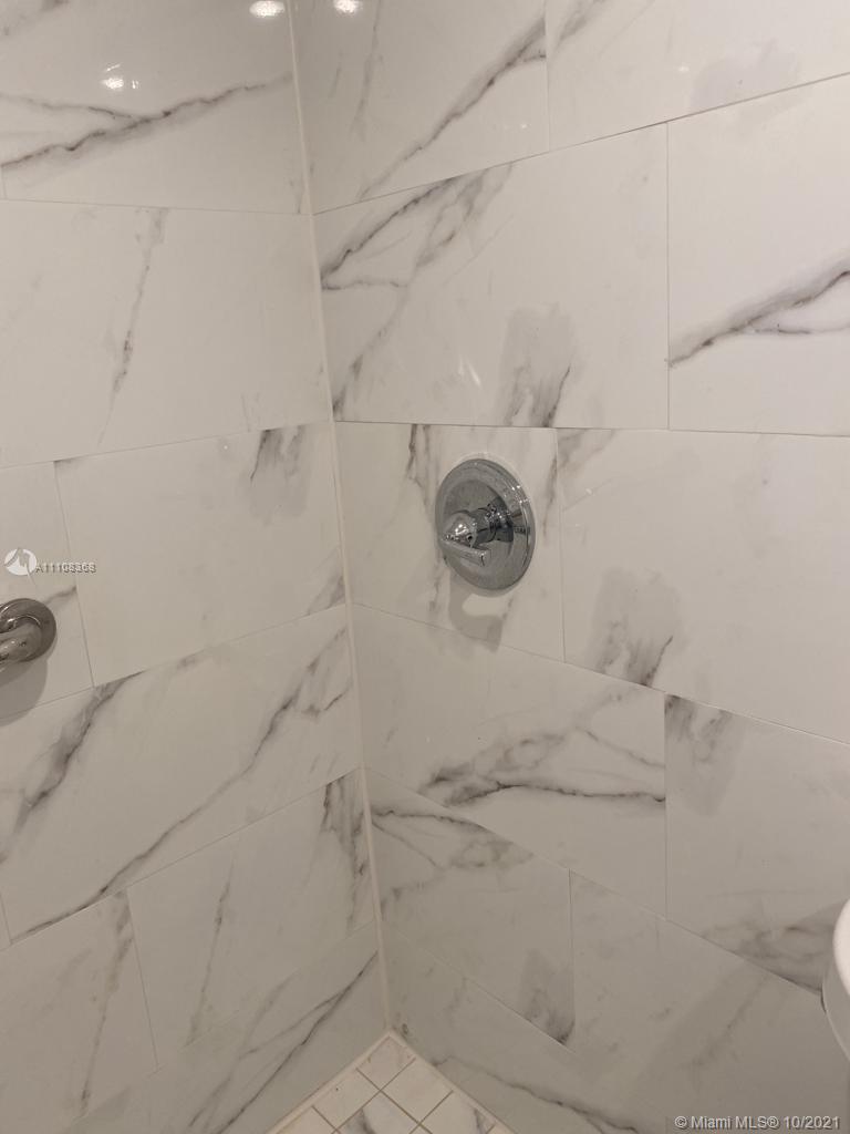 THE KENSINGTON CONDO - Residential Lease