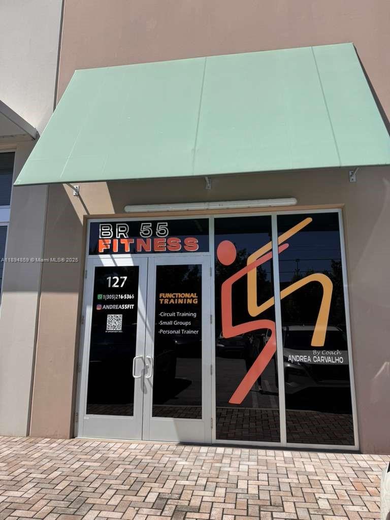 Sweetwater growth zone! Minutes to FIU & Dolphin Mall, this well-located unit sits in a high-demand rental corridor with year-round occupancy drivers. Fast access to Turnpike/836/826 supports low vacancy and competitive rents. Well-managed community close to shopping, dining & transit. Smart buy-and-hold: predictable cash flow today with solid long-term appreciation potential. Buyer to verify HOA budget, reserves & leasing rules (incl. wait periods/min terms).