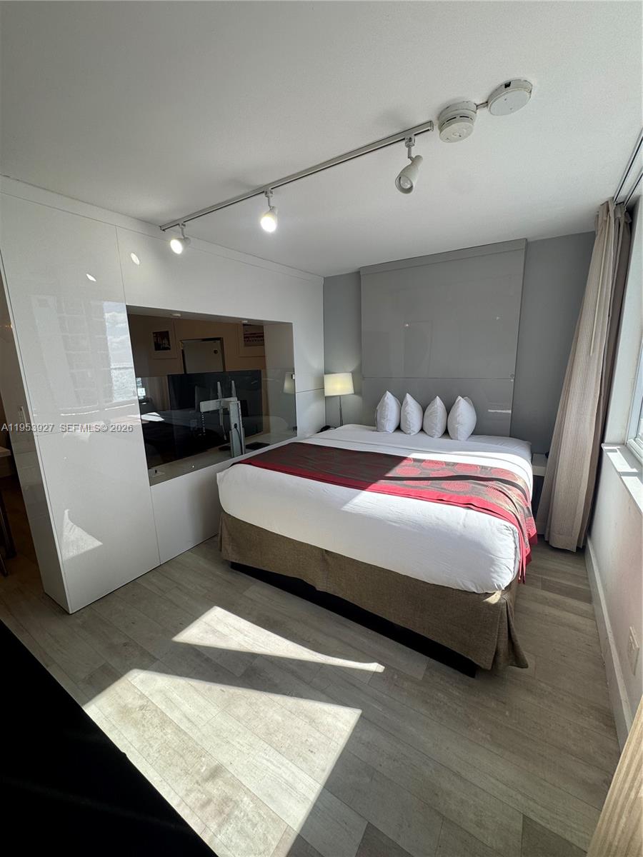 The Aventura Beach Club - Residential
