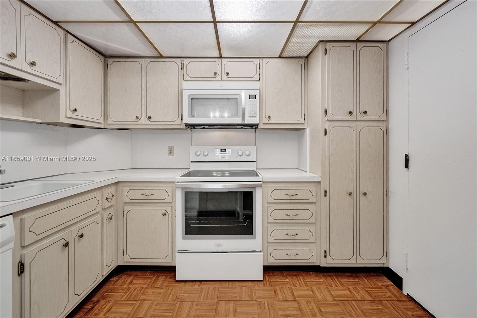 HEMISPHERES CONDO - Residential