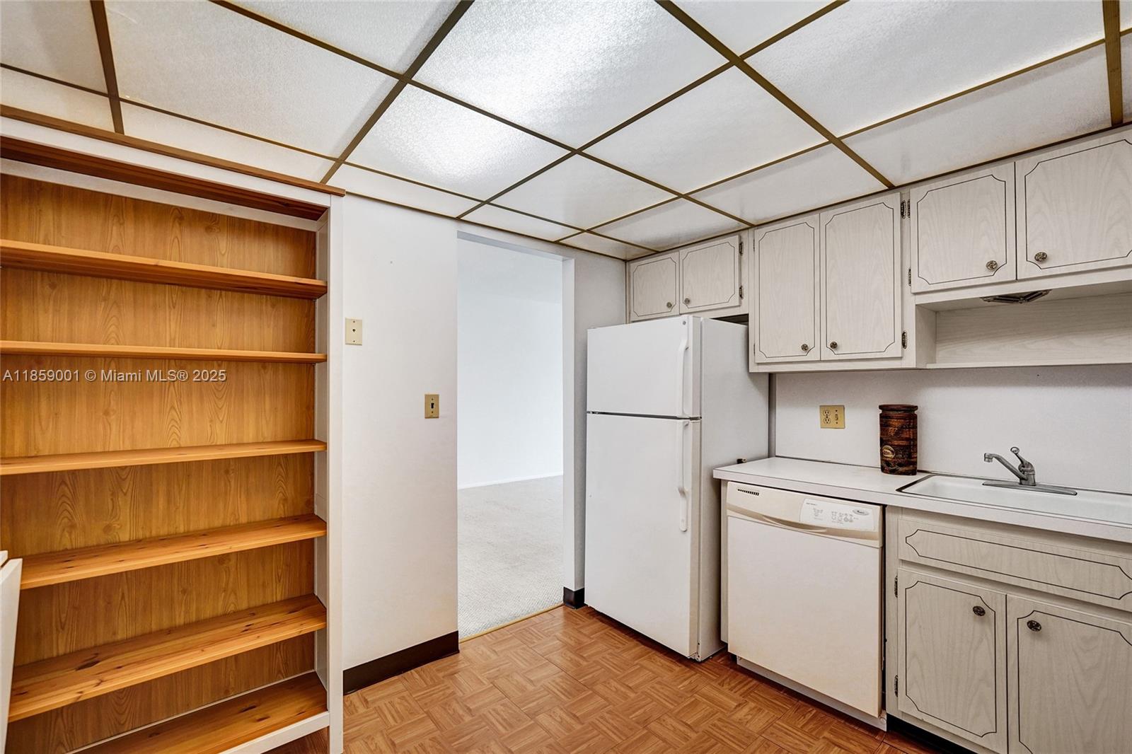 HEMISPHERES CONDO - Residential