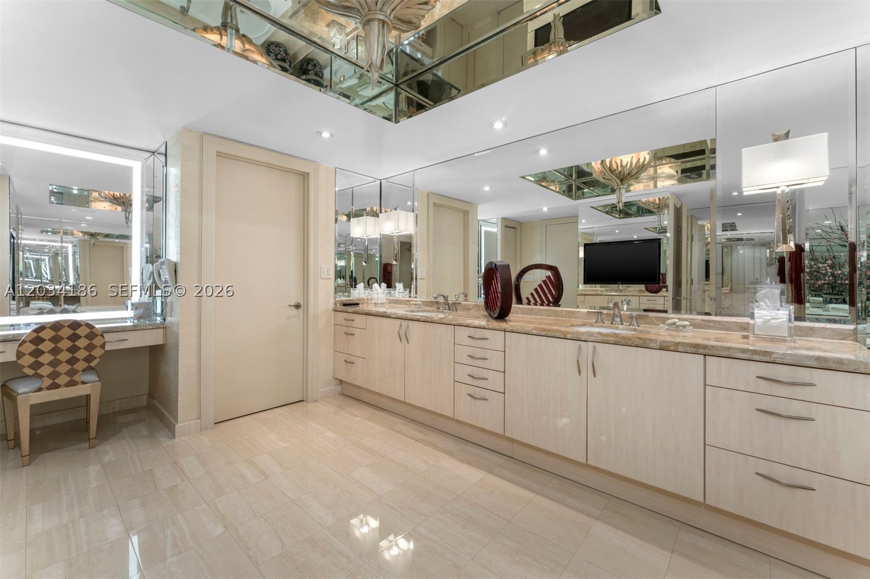 GRAND BAY TOWER CONDO - Residential
